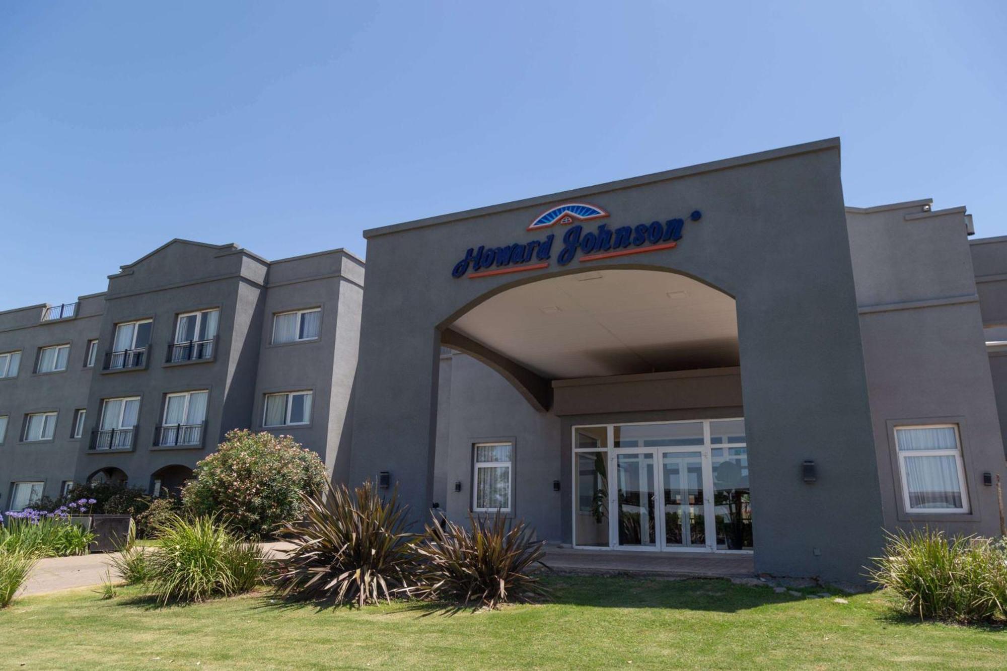 Howard Johnson Hotel & Resort Funes Exterior foto